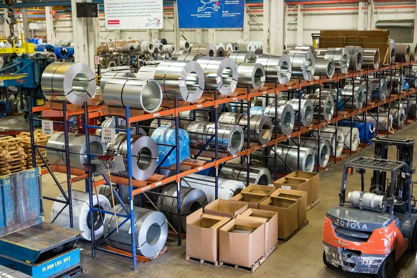 Estructura de acero para racks industriales